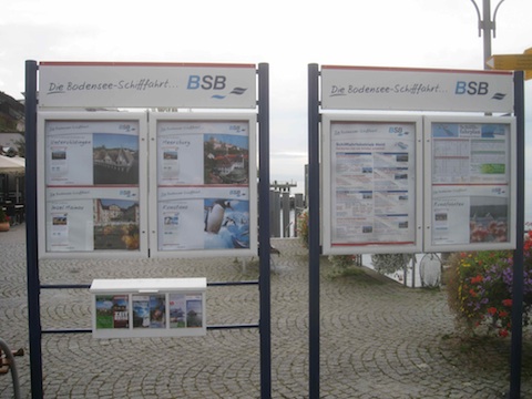 Werbung am Landungsplatz in &Uuml;berlingen